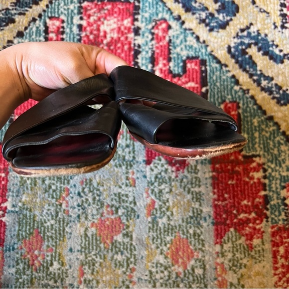 Vince Tamara Flat Leather Slide Sandals in black size 9M - Picture 5 of 6